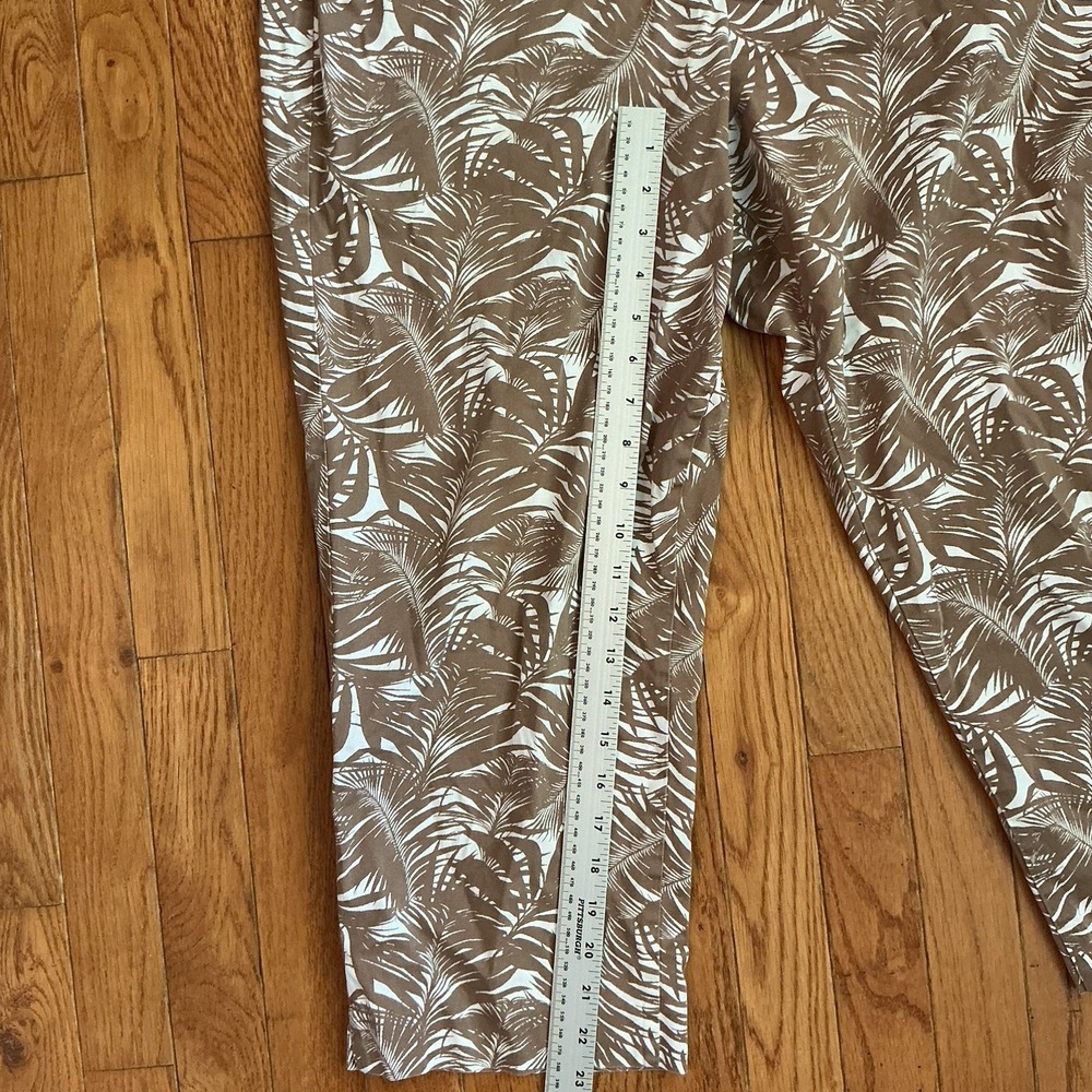 TALBOTS Signature Cropped Pants Size 16 Brown Leaf Pattern Flat Front
